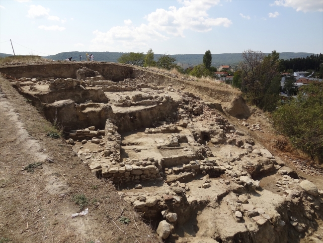 Çanakkale Boğazı 5 bin yıl önce savunma duvarlarıyla korunuyordu